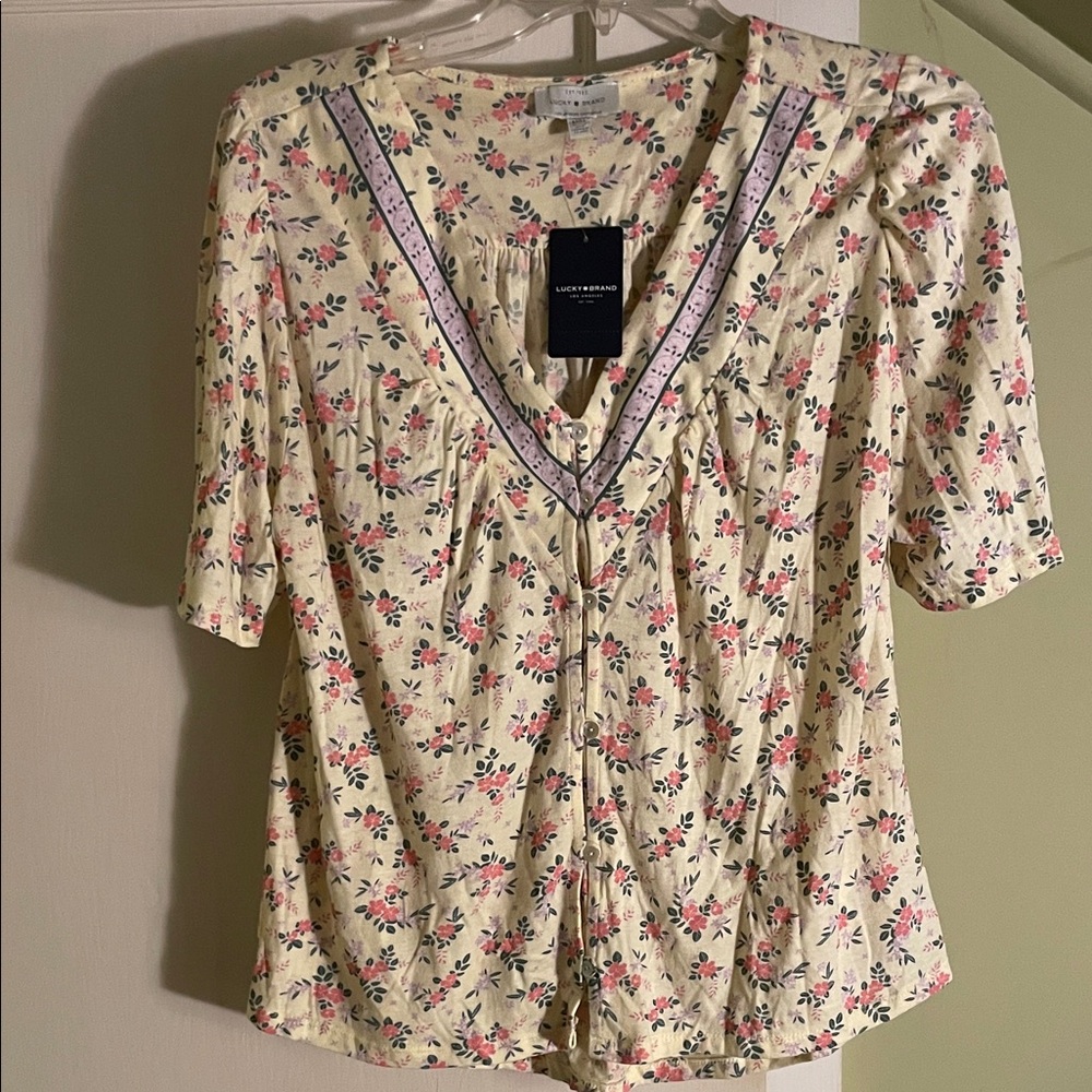 Lucky Brand Pale Yellow Floral Cotton Blouse New with Tags Size Medium